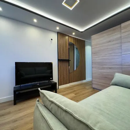 Exclusive Beachfront In - Newly Renovated