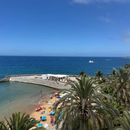 Exclusive Beachfront In - Newly Renovated Appartement