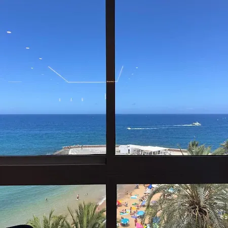 아파트 Exclusive Beachfront In - Newly Renovated